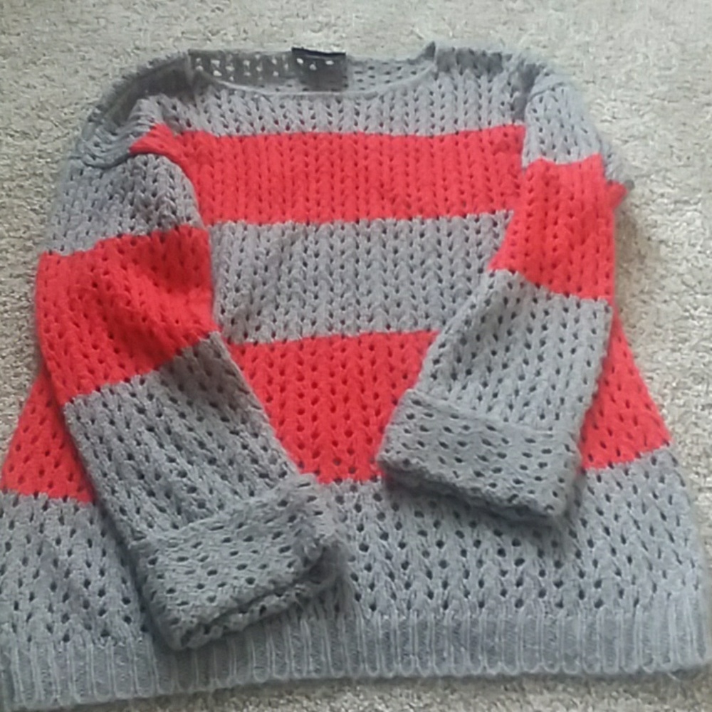Sweater size M